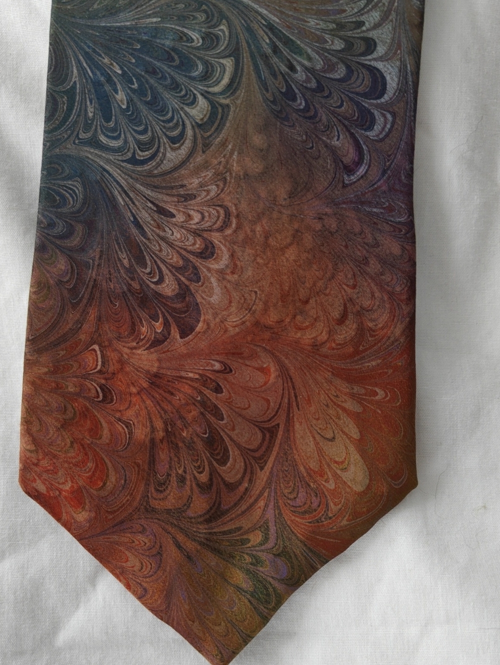 Men's Handcrafted Silk Tie And Suspenders Set - Picture 15 of 16